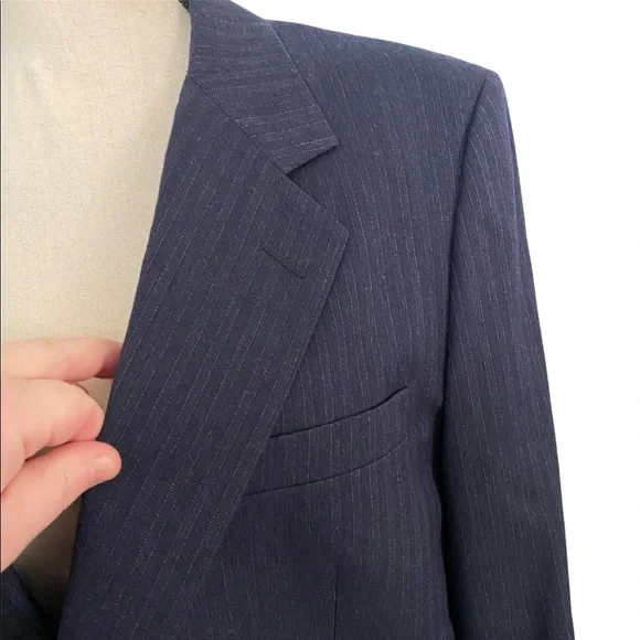 Sold!!!!!Neiman Marcus Navy Blue Pin Striped Blazer - Picture 3 of 14